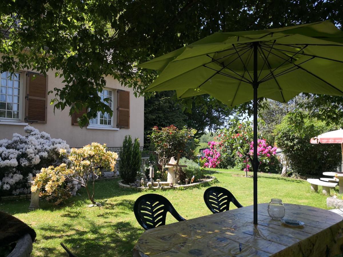 Bed and Breakfast Au Jardin Fleuri Secondigny Exteriér fotografie